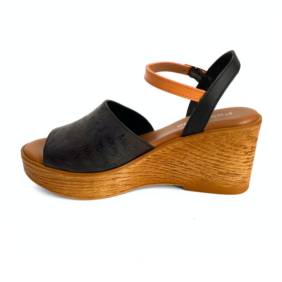 Sandalias de cuña con plataforma para mujer en piel negra: imagen 6