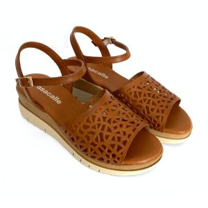 Sandalias de cuña para mujer en piel camel