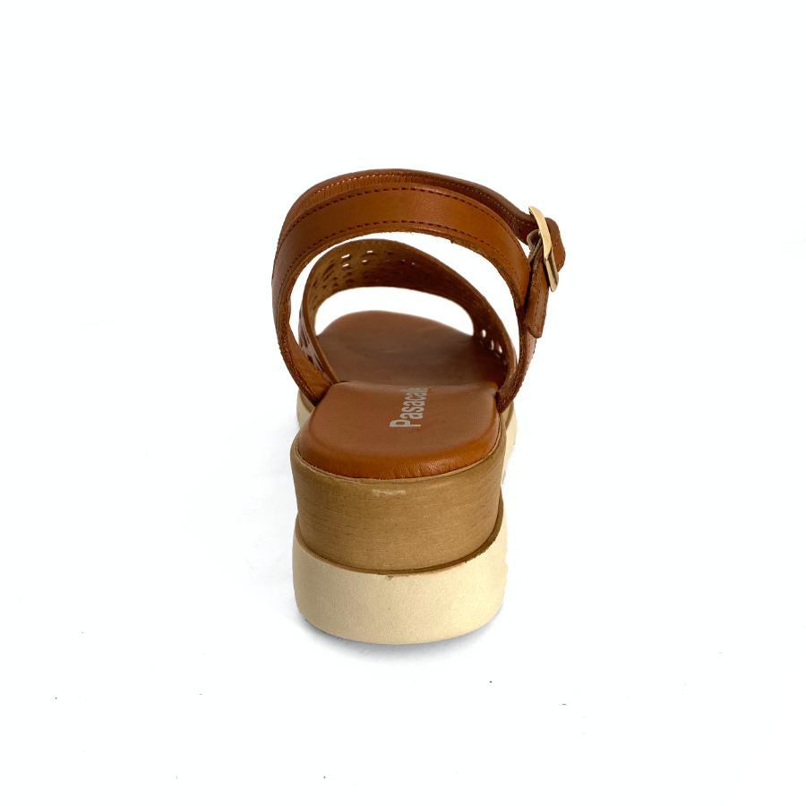 Sandalias de cuña para mujer en piel camel: imagen 5