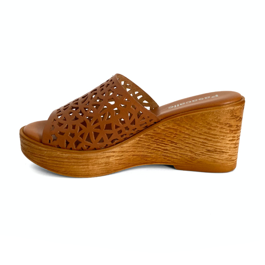 Sandalias de cuña con plataforma para mujer en piel camel: imagen 5