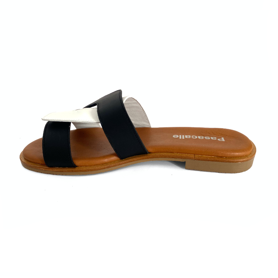 Sandalias bajas para mujer en piel blanco y negro: imagen 5