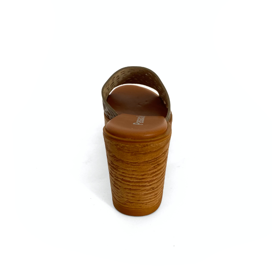 Sandalias de cuña con plataforma para mujer en piel kaki: imagen 6