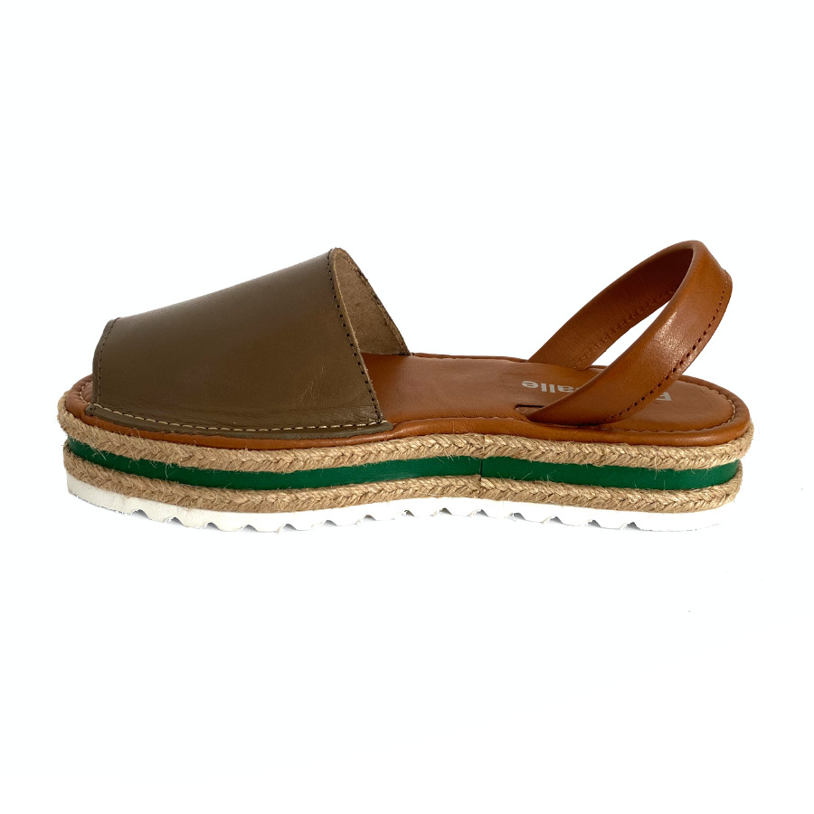 Sandalias bajas de mujer en piel kaki cuero: imagen 5