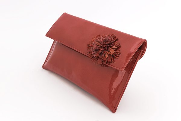 Bolso cartera de mujer en piel charol rojo