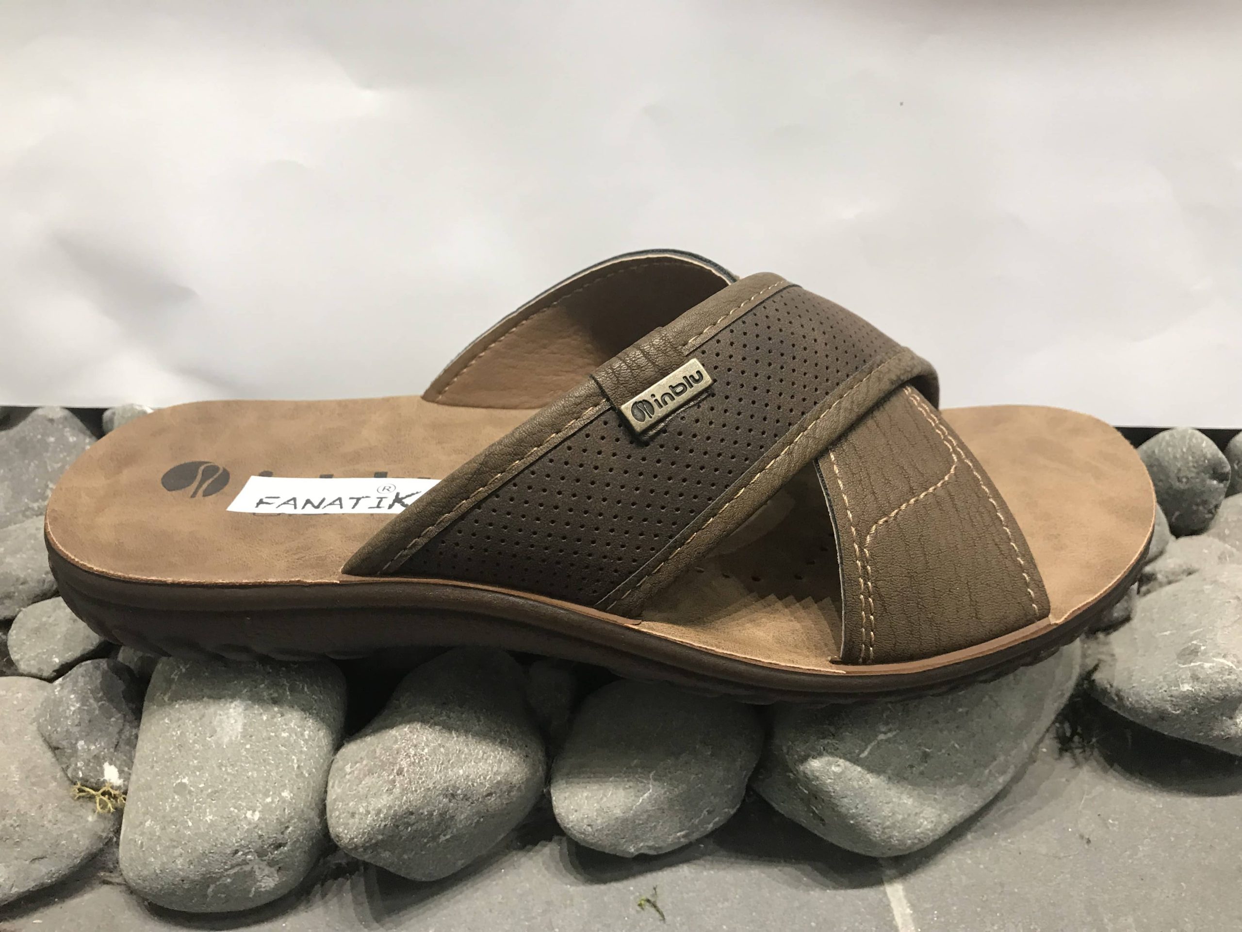 Sandalias de hombre veganas marrón: imagen 1