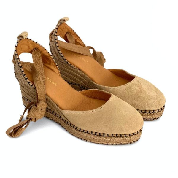 Zapatilla de cuña en yute para mujer en piel beige
