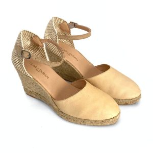 Zapatilla con cuña de yute para mujer en piel beige