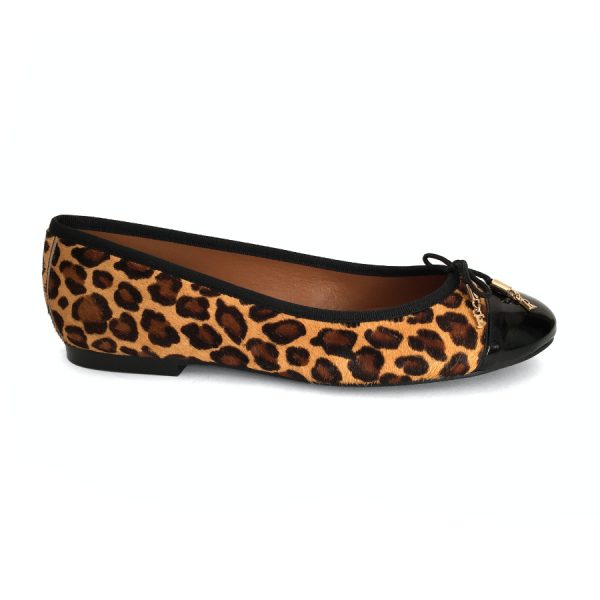 Bailarinas bajas para mujer en piel leopardo y piel charol negro